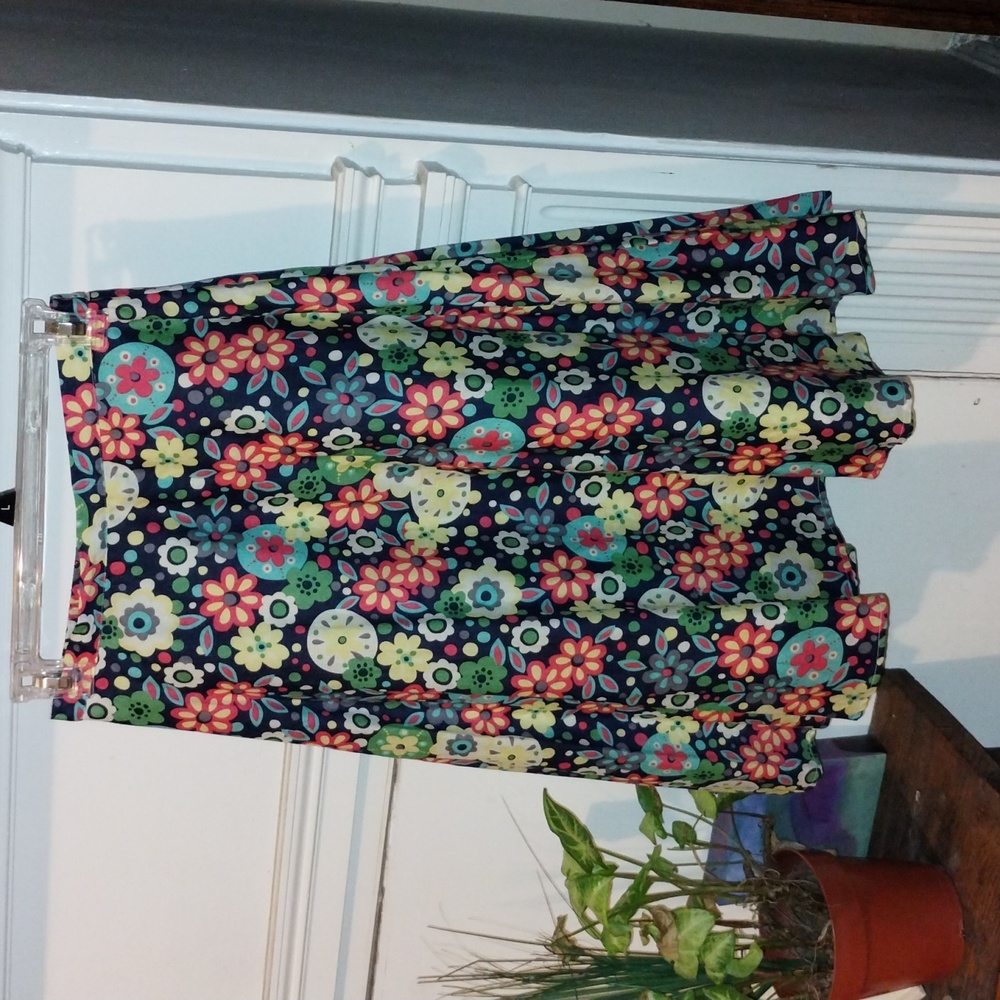 Eyeshadow Girls A-Line Floral  Skirt  Size M(10/12)